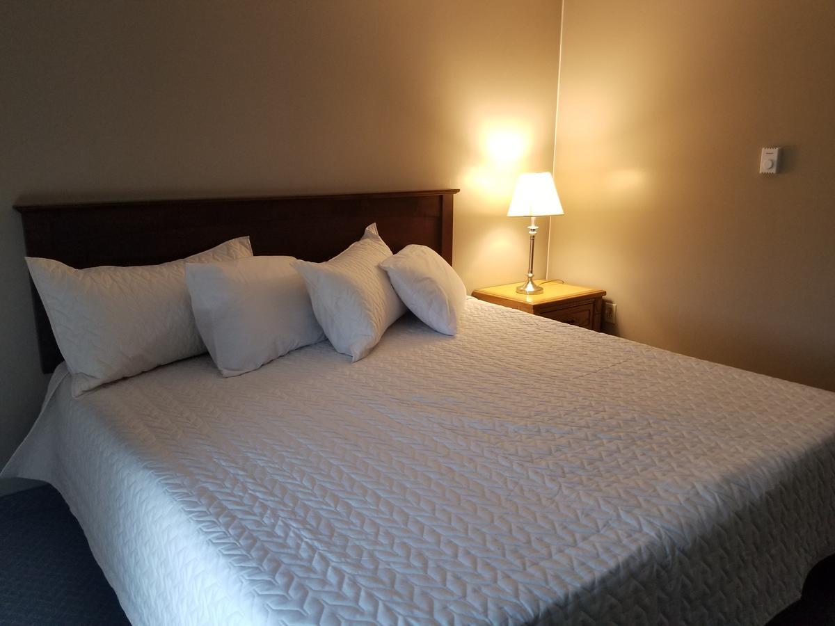 Knights Inn Woodstock Bagian luar foto