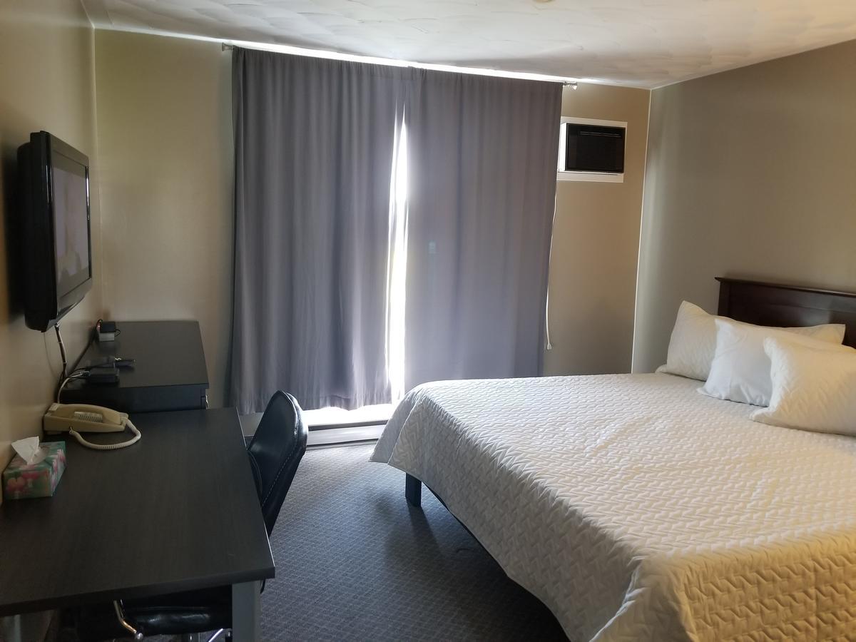 Knights Inn Woodstock Bagian luar foto