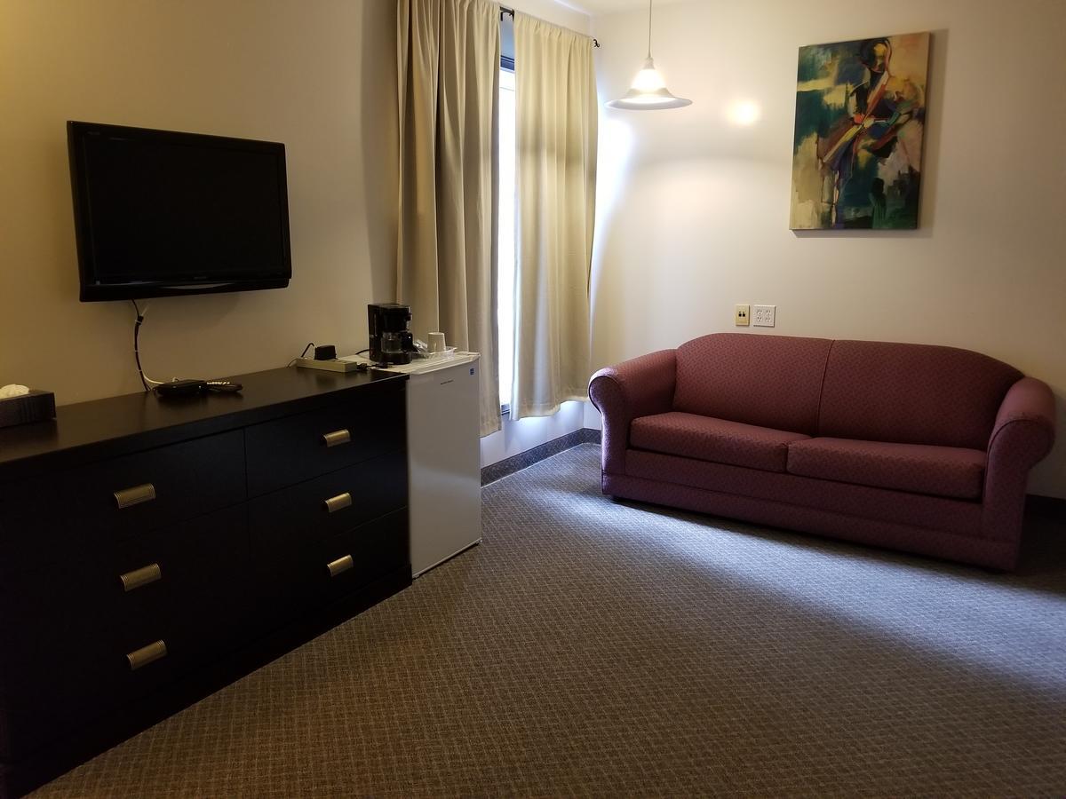 Knights Inn Woodstock Bagian luar foto