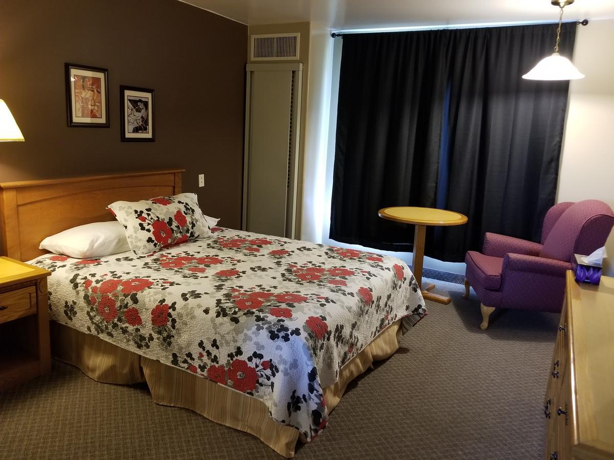 Knights Inn Woodstock Bagian luar foto
