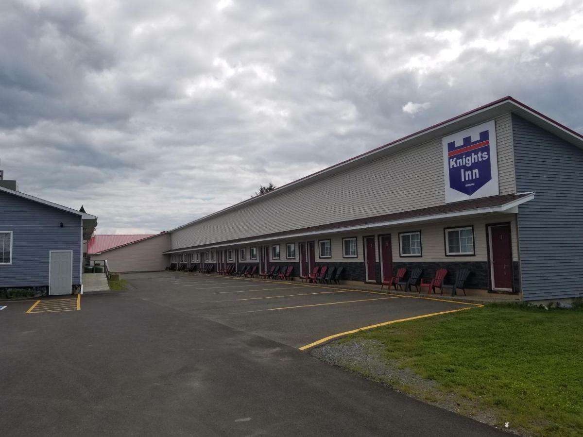 Knights Inn Woodstock Bagian luar foto