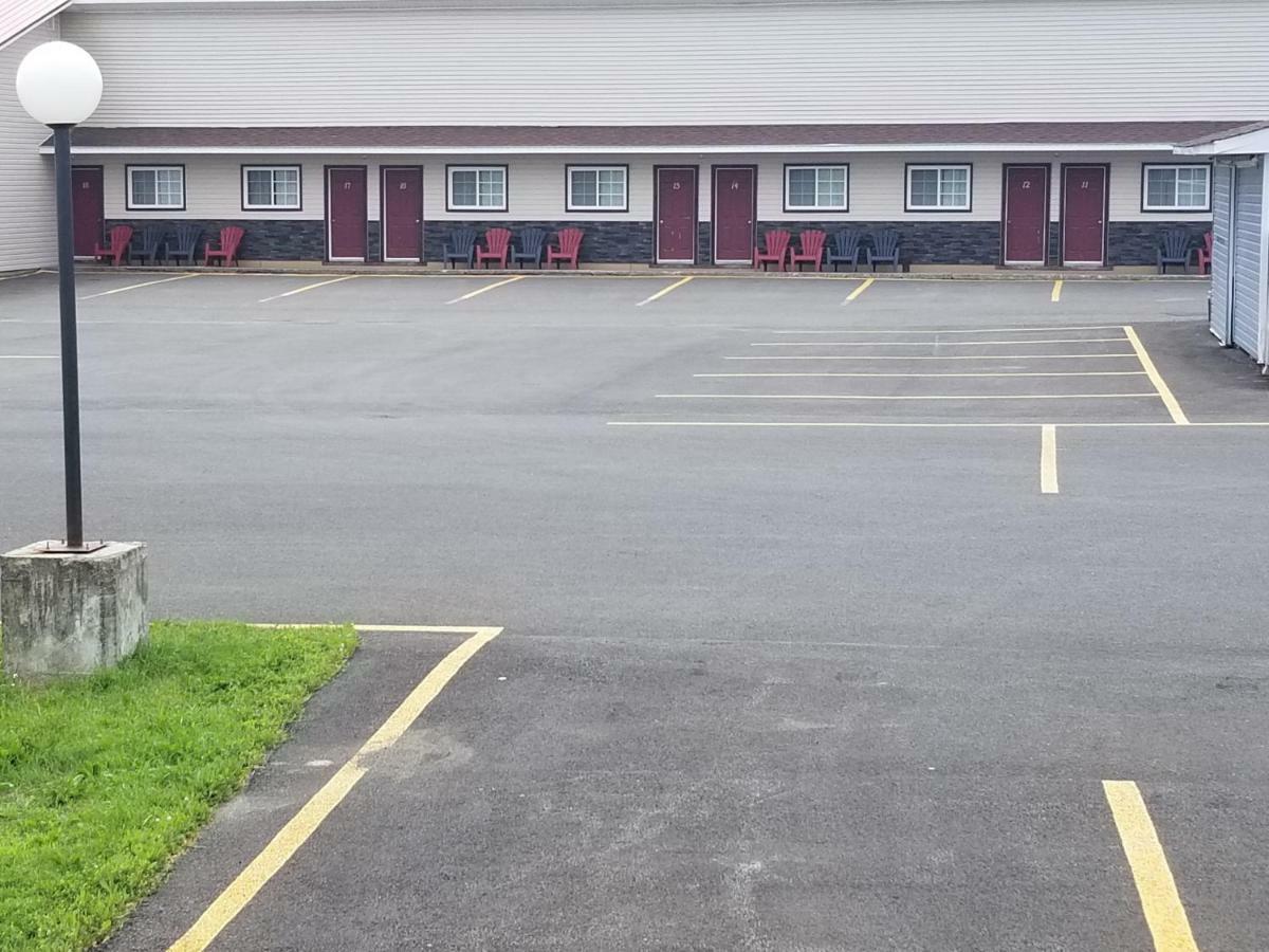 Knights Inn Woodstock Bagian luar foto