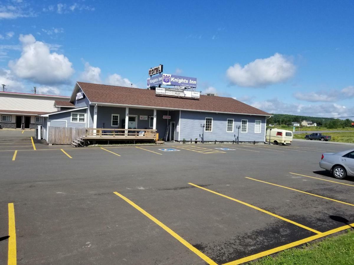 Knights Inn Woodstock Bagian luar foto